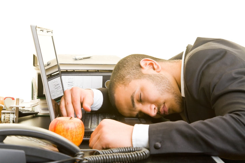 Dormir au bureau_iStock_000009707468Small