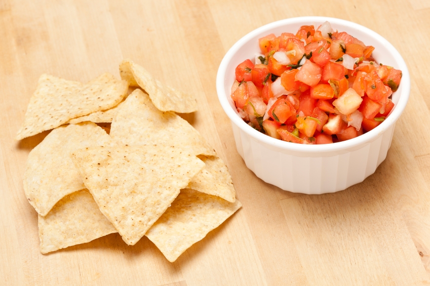 Tostitos and salsa_iStock_000020719835Small