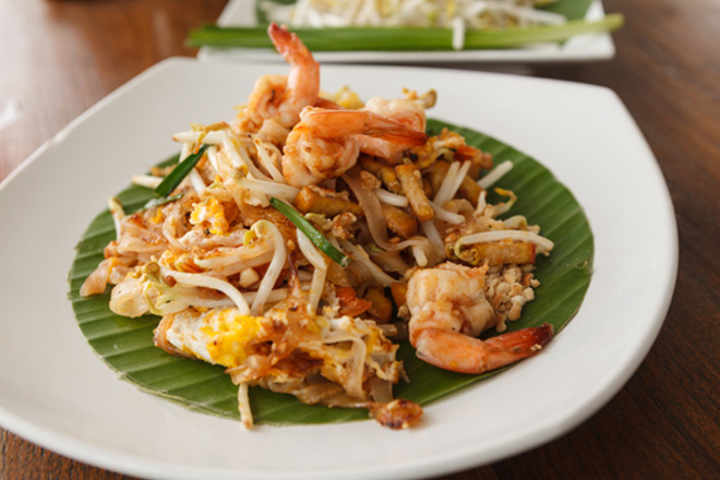 Chicken and Shrimp Pad Thai - Nautilus Plus | Nautilus Plus