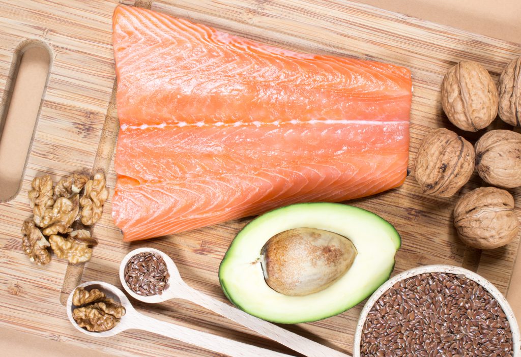 Sources of omega 3 fatty acids: flaxseeds, avocado, salmon and walnuts