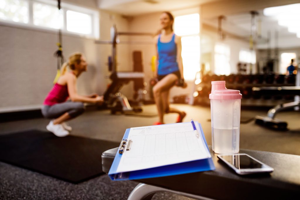 Personnes au gym