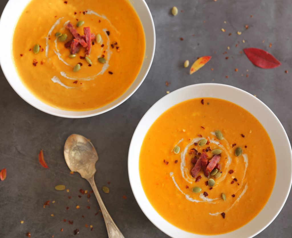 Potage aux courges, pomme et canelle