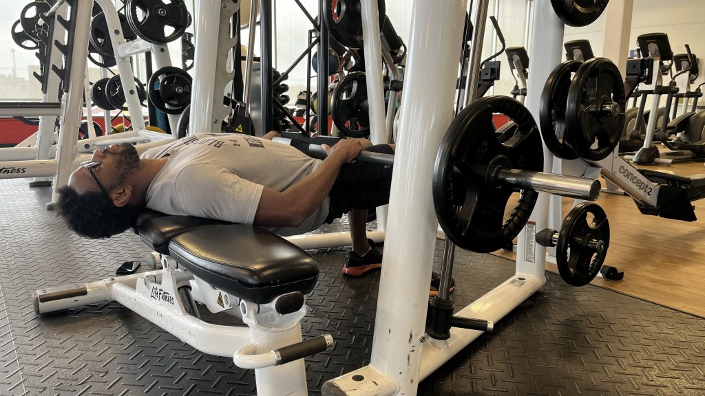 hip thrust on smith machine